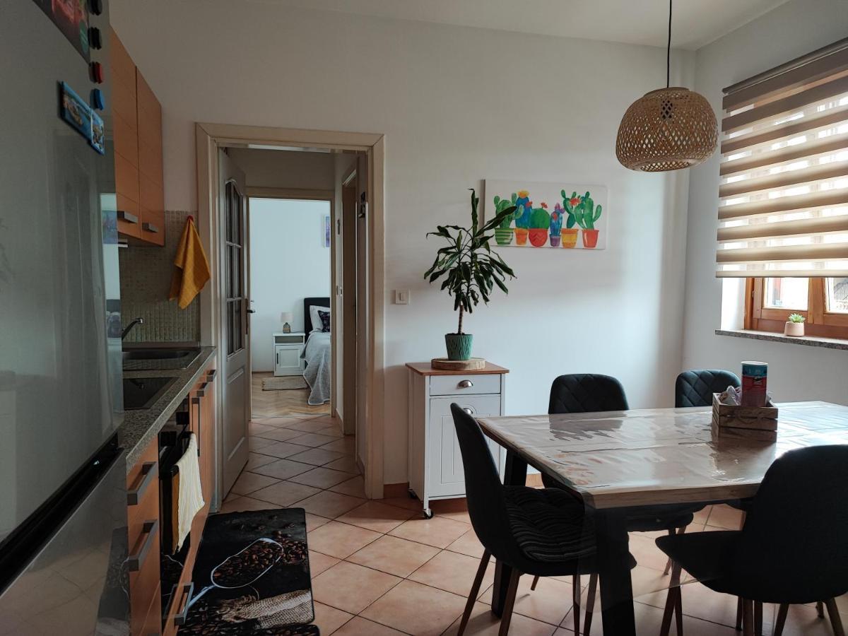 Santa Eufemia Rovinj 10Min Walk To City & Free Garage Parking Appartement Buitenkant foto